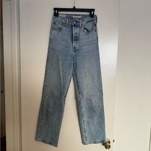 Levi’s ribcage straight - size 25 length 29